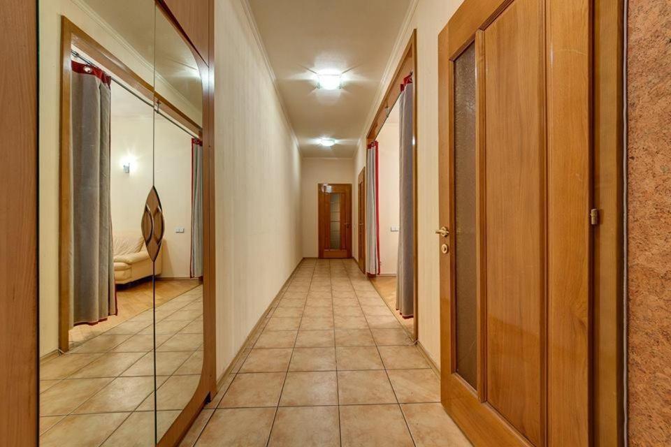 Apartments On Shota Rustaveli Киев Екстериор снимка